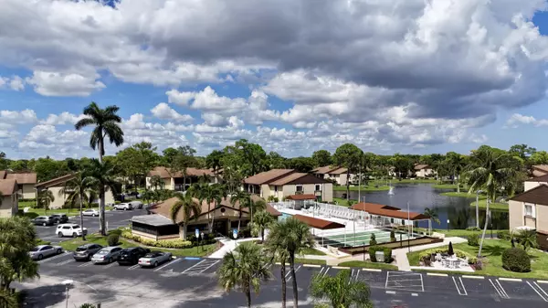 Greenacres, FL 33463,242 Pine Hov CIR D-1