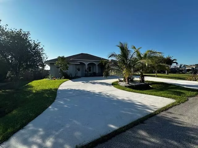 258 SW Chelsea TER, Port Saint Lucie, FL 34984