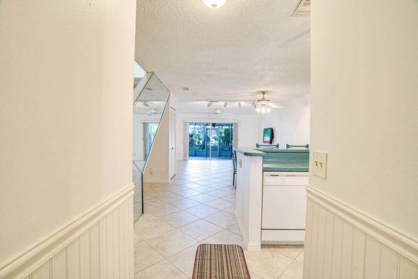 Jensen Beach, FL 34957,9427 S Ocean DR 60