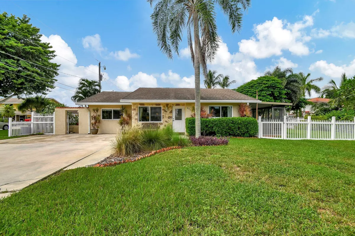 Lake Worth, FL 33462,6354 Boyd LN