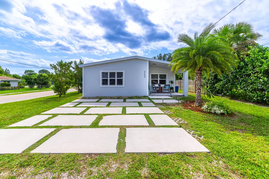 8584 SE Date ST, Hobe Sound, FL 33455