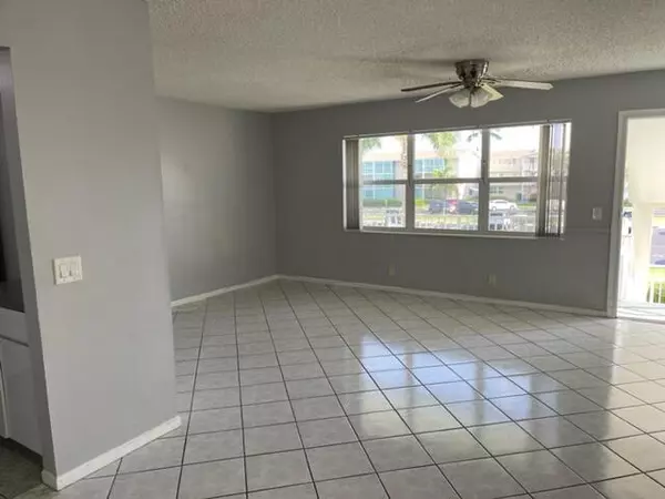 Boynton Beach, FL 33435,170 E Horizons 202