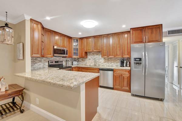 327 Burgundy G, Delray Beach, FL 33484