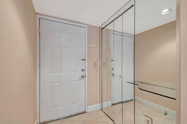 Delray Beach, FL 33484,6149 Pointe Regal CIR 407 (Ph-7)