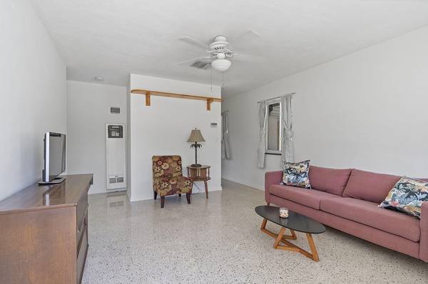 Lake Worth Beach, FL 33460,917 S Ridge ST