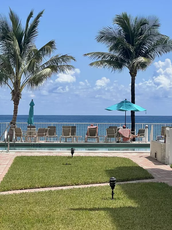 3520 S Ocean BLVD L404, South Palm Beach, FL 33480