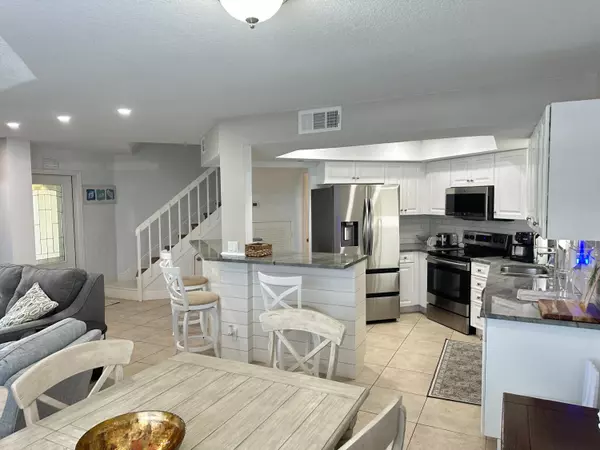 Jupiter, FL 33477,237 Seabreeze CIR