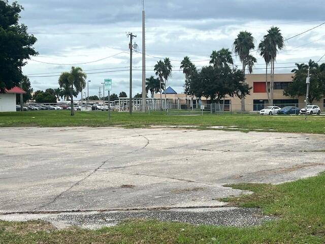 700 Larrimore, Pahokee, FL 33476