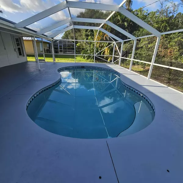 Vero Beach, FL 32962