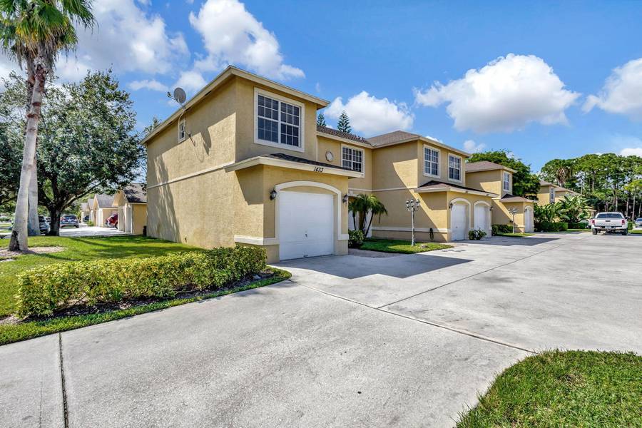 1439 Hawthorne PL, Wellington, FL 33414