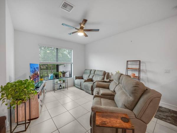 Riviera Beach, FL 33410,2014 Hawksbill PL