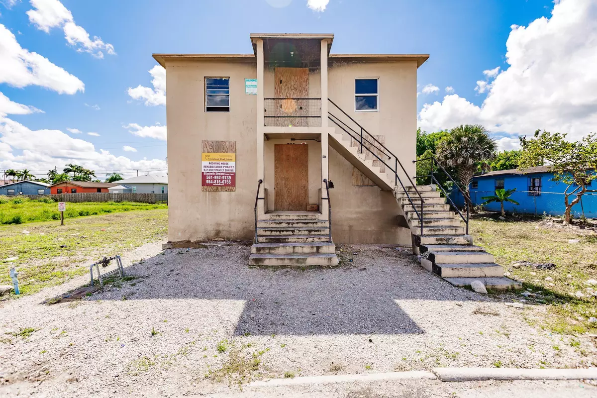 Belle Glade, FL 33430,511 SW 5th ST 1