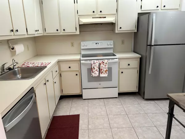 Coconut Creek, FL 33066,1902 Bermuda CIR E1