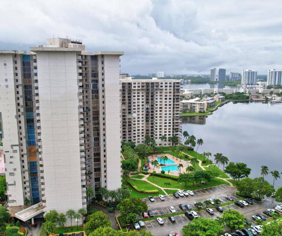 18181 NE 31 CT 1408, Aventura, FL 33160