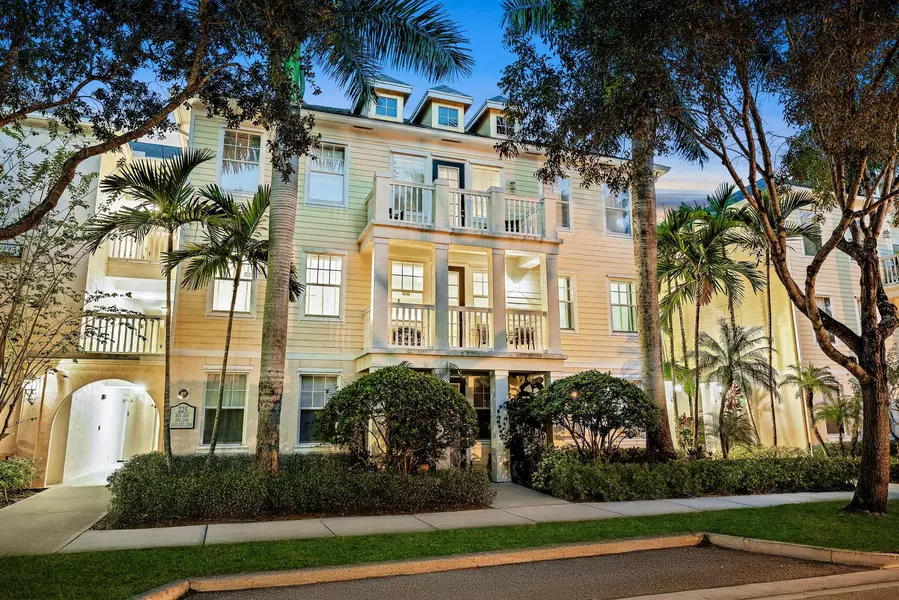 225 Murcia DR 201, Jupiter, FL 33458
