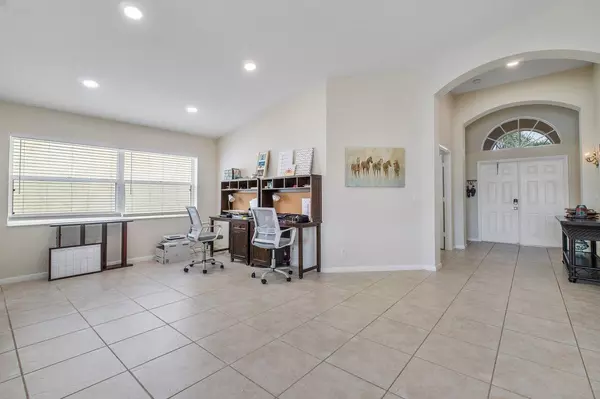 Wellington, FL 33414,2453 Country Golf DR