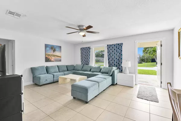 Boynton Beach, FL 33435,223 SW 11th AVE