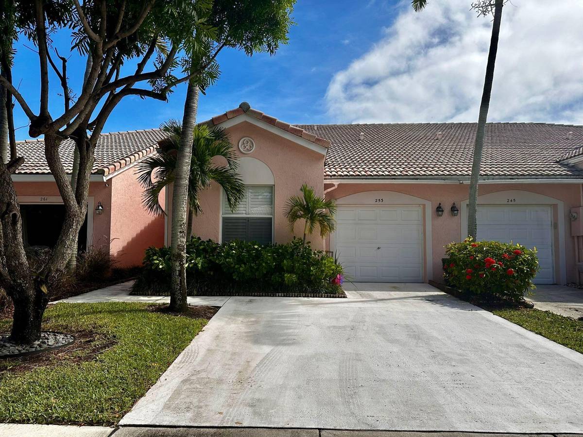 Delray Beach, FL 33445,253 Coral Trace CT