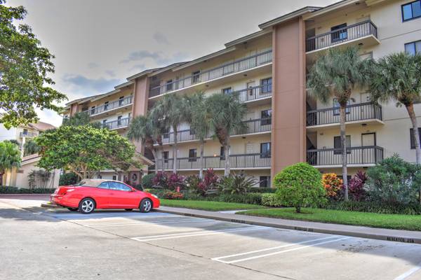 Jupiter, FL 33477,1301 Seafarer 305 CIR 305