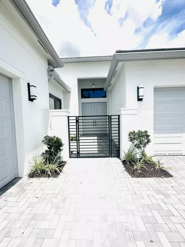 Port Saint Lucie, FL 34987,12465 SW Crystal Cove DR