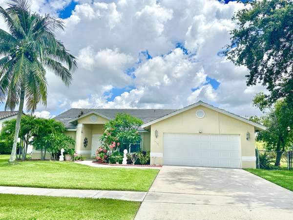 10591 Paso Fino DR, Wellington, FL 33449