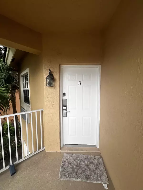 Port Saint Lucie, FL 34986,8389 Mulligan CIR 4621