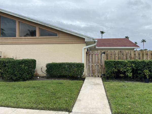 4345 Woodstock DR A, West Palm Beach, FL 33409