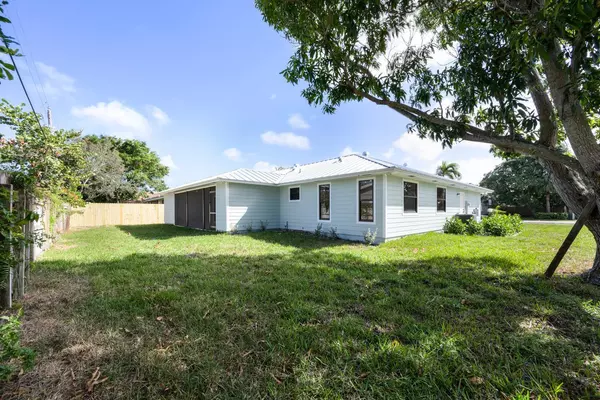 Tequesta, FL 33469,96 E Pinehill TRL