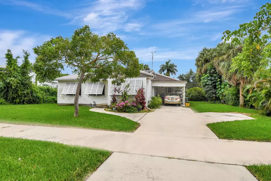 236 NW 7th ST, Boca Raton, FL 33432