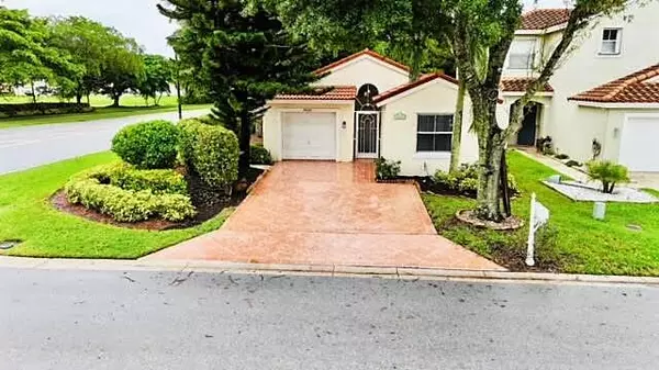 Lake Worth, FL 33463,6650 Green Island CIR