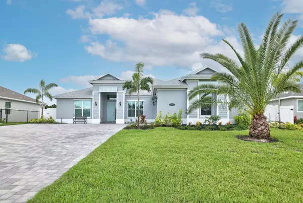 1562 SW Abacus AVE, Port Saint Lucie, FL 34953