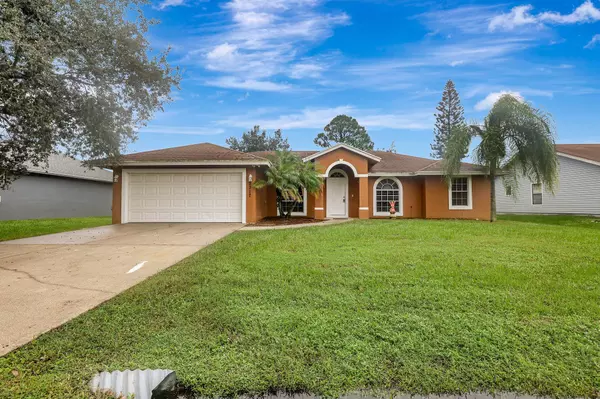 2317 SE Watercrest ST, Port Saint Lucie, FL 34984