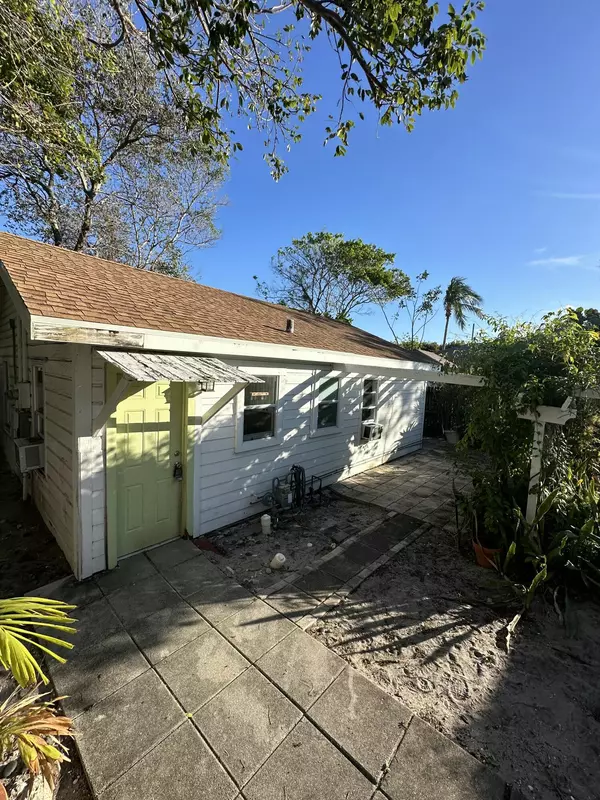 727 S M ST 2, Lake Worth Beach, FL 33460