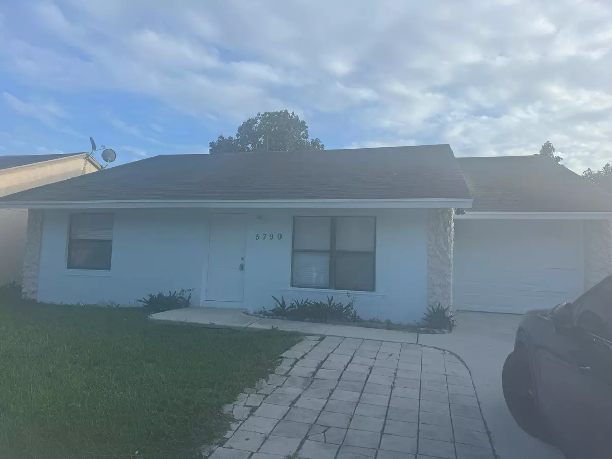 Lake Worth, FL 33463,5790 E Ithaca CIR