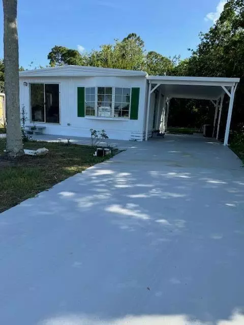 254 W Caribbean, Port Saint Lucie, FL 34952