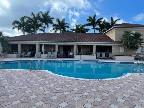 923 Villa CIR, Boynton Beach, FL 33435