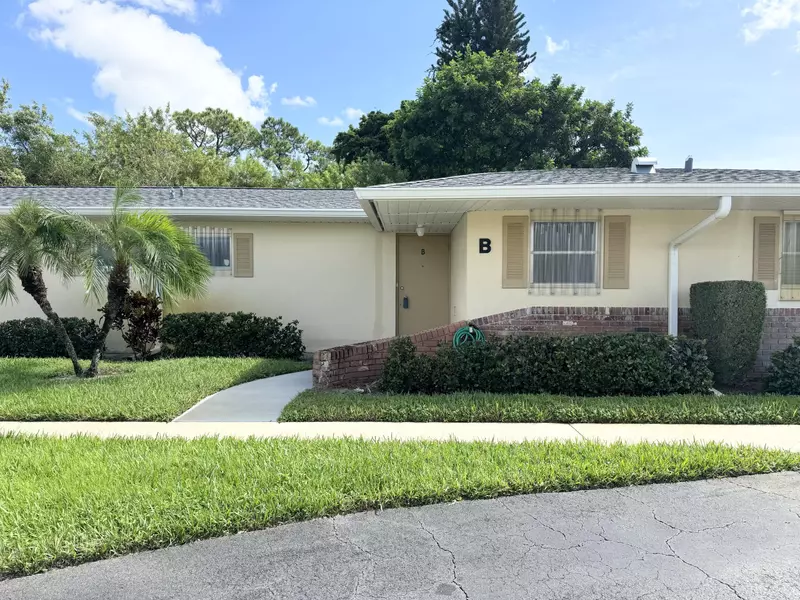 2501 W W Barkley DR B, West Palm Beach, FL 33415