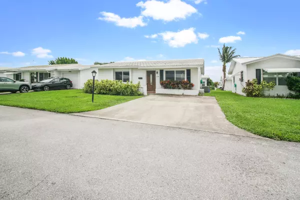 1008 Leisure LN, Boynton Beach, FL 33426