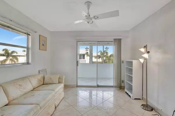 Delray Beach, FL 33446,608 Brittany M M