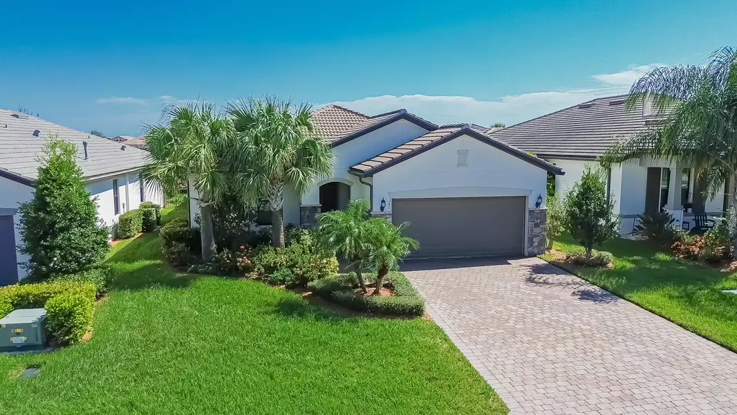 380 SE Courances DR, Port Saint Lucie, FL 34984