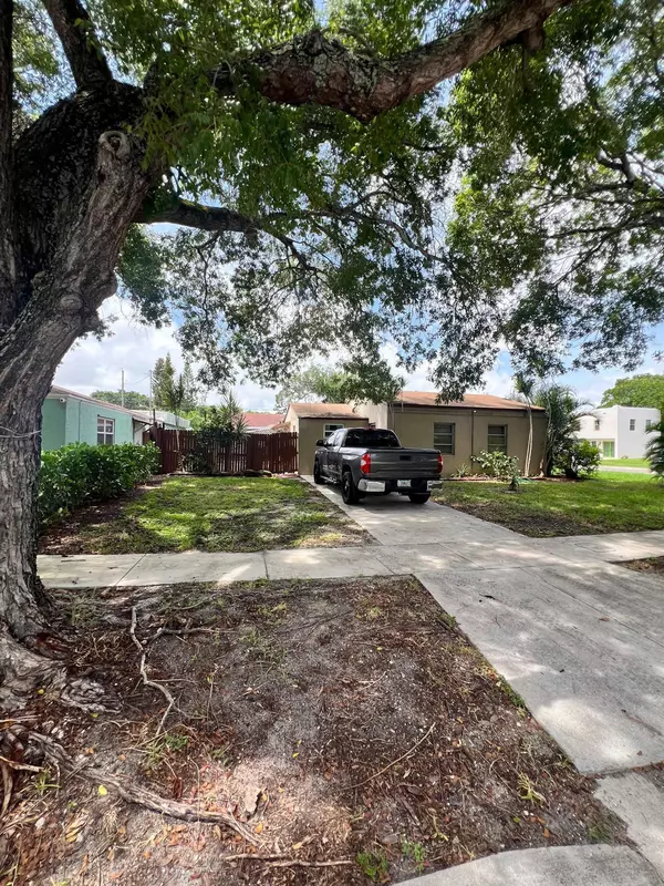 West Palm Beach, FL 33405,702 Fernwood DR