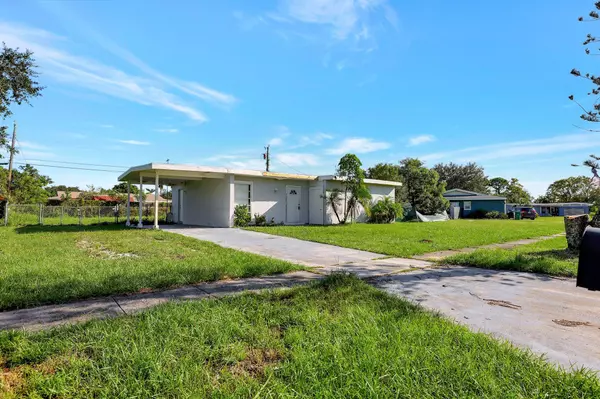 109 SE Calmoso DR, Port Saint Lucie, FL 34983