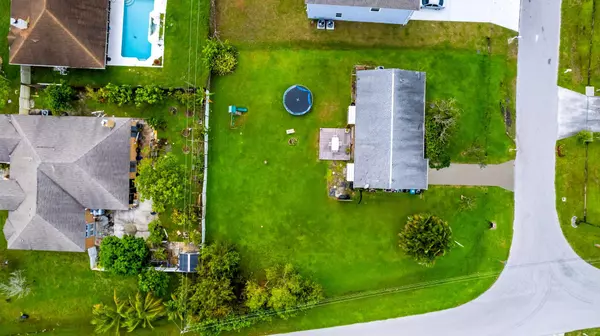 Port Saint Lucie, FL 34952,1998 SE Lavina CIR