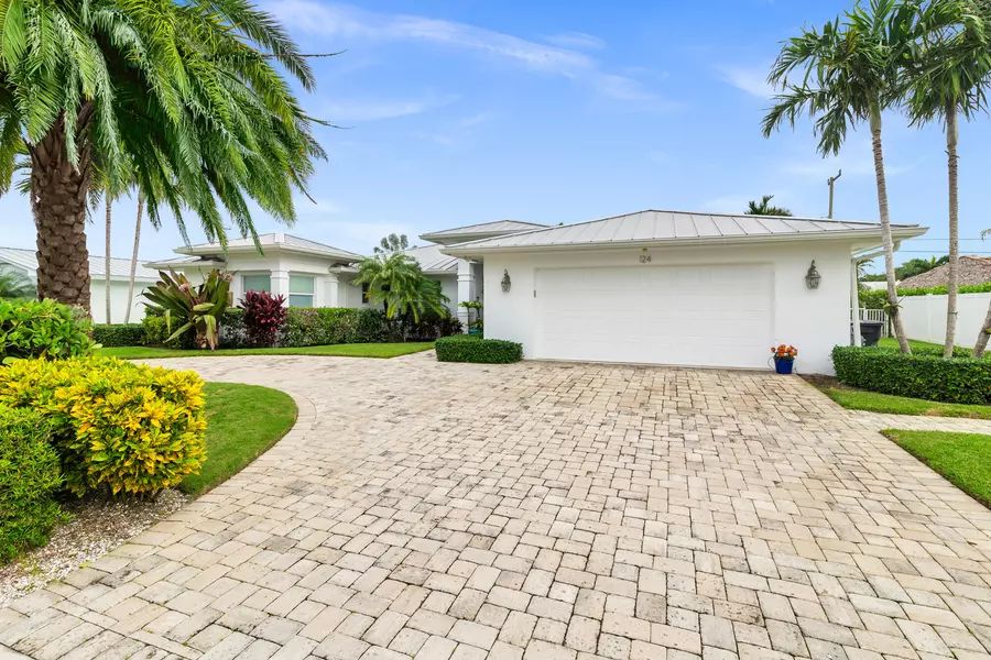 124 N Cruiser RD, North Palm Beach, FL 33408