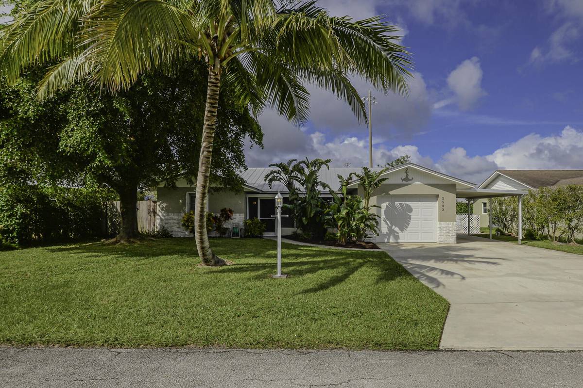 Jensen Beach, FL 34957,2502 NE 15th LN