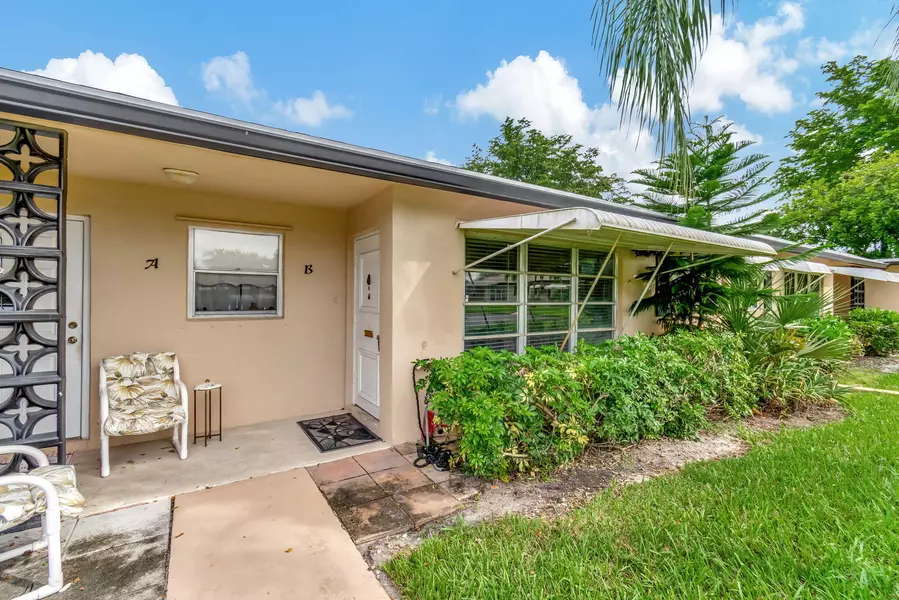 1050 N North DR B, Delray Beach, FL 33445