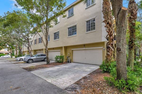 Delray Beach, FL 33445,1414 E E Wickham CIR