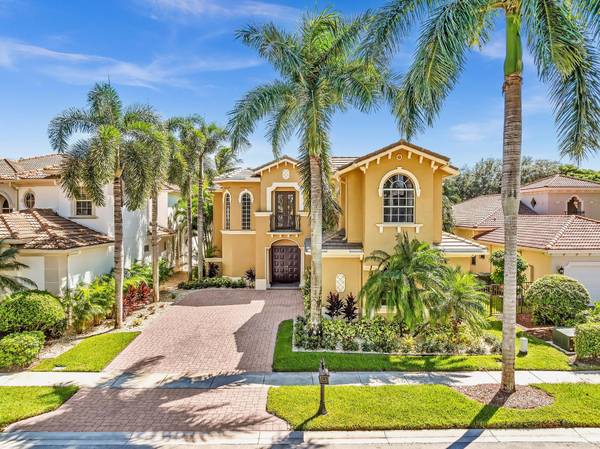 8126 Valhalla DR, Delray Beach, FL 33446