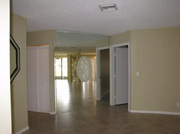 Boynton Beach, FL 33437,5427 Verona DR C