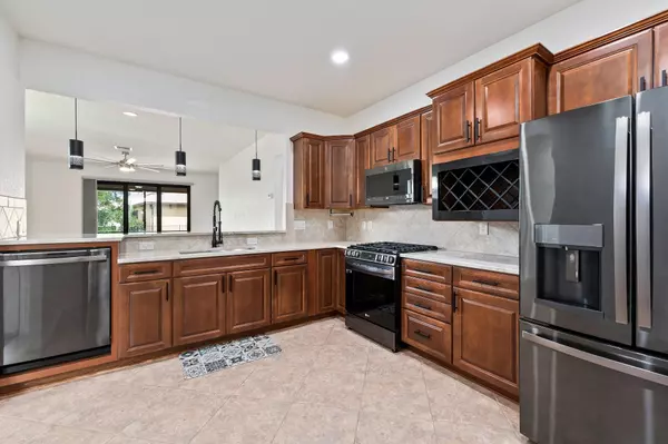 Port Saint Lucie, FL 34984,258 SE Courances DR